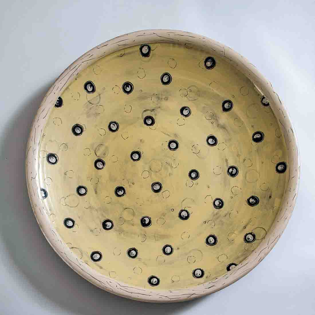 Keramiker-Sverre-Tveito-Holmen-Gult-fad-med-prikker-diam-70cm-2008- Web